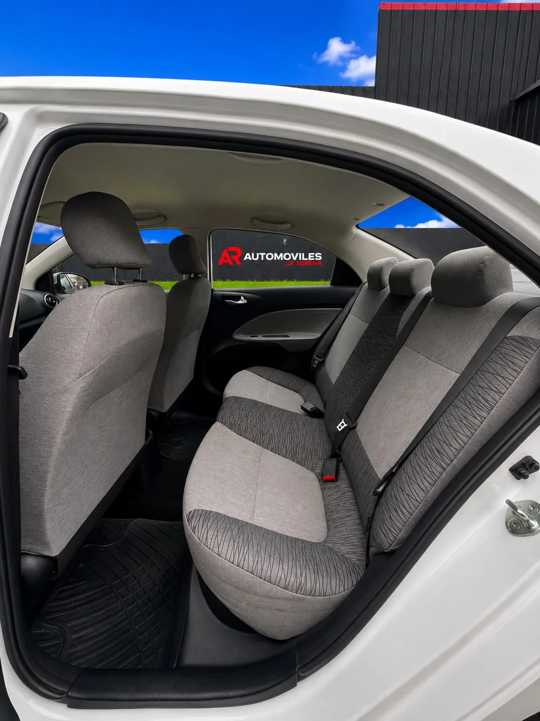 Kia Soluto 2024