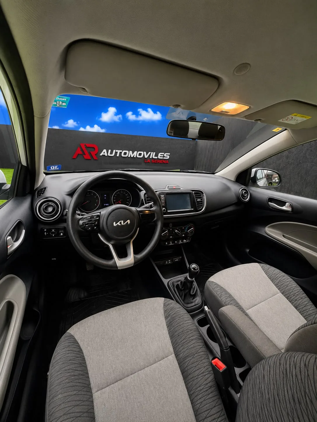 Kia Soluto 2024